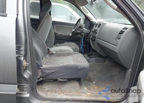 2005 Dodge Dakota Slt from USA, damaged, VIN 1D7HW48K05S153798